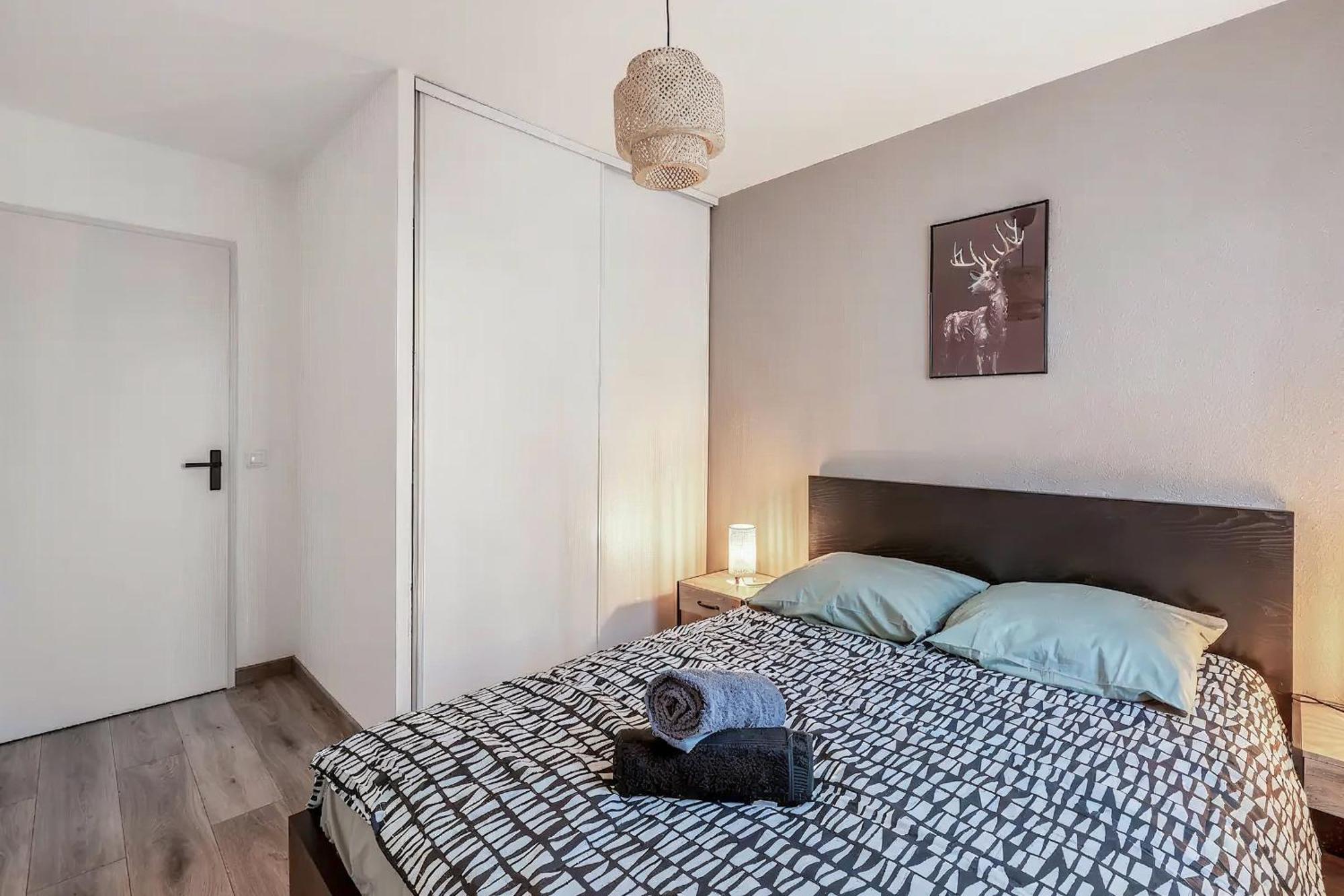 Superbe Appartement - Parking Gratuit - 4 Personnes شامبيري المظهر الخارجي الصورة