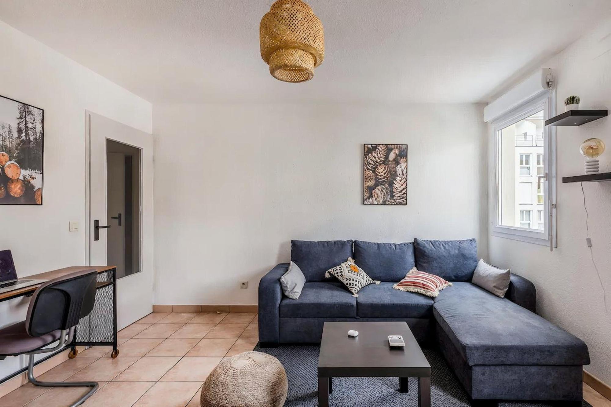 Superbe Appartement - Parking Gratuit - 4 Personnes شامبيري المظهر الخارجي الصورة