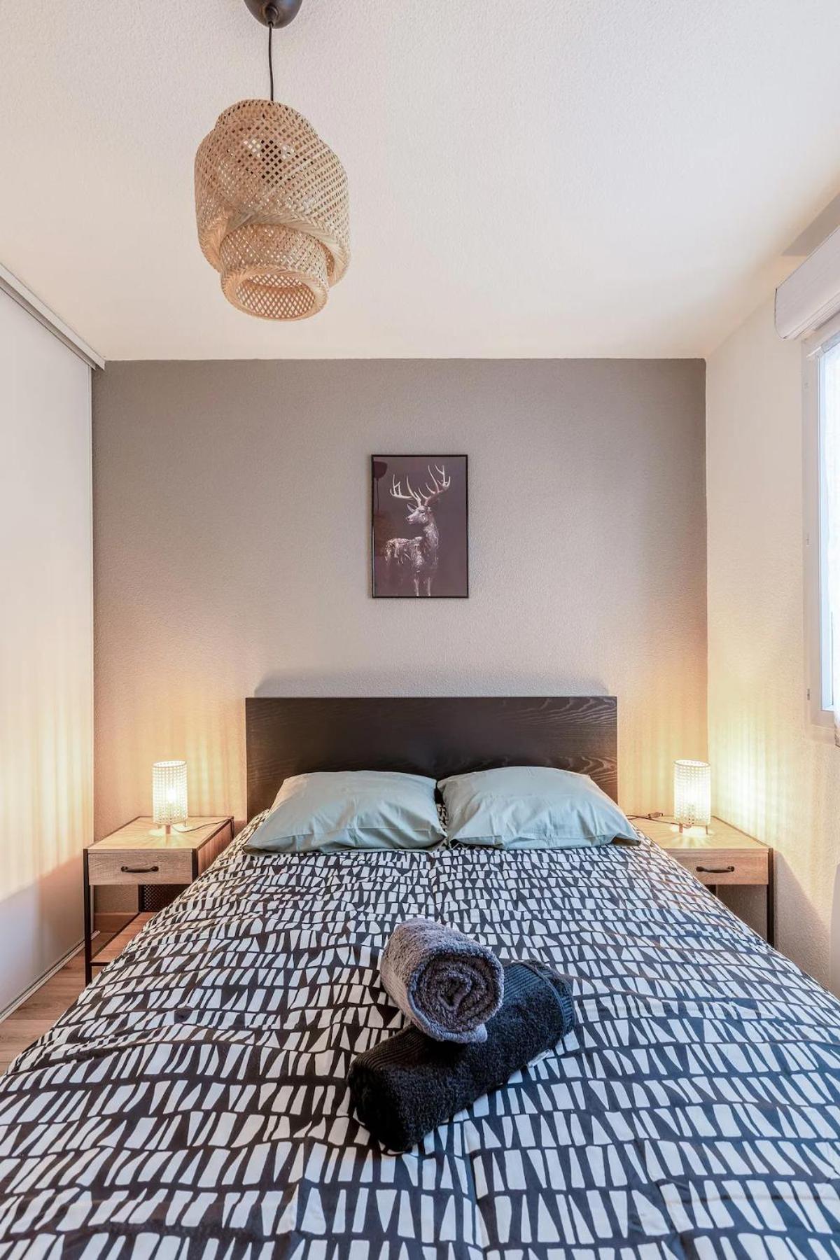 Superbe Appartement - Parking Gratuit - 4 Personnes شامبيري المظهر الخارجي الصورة