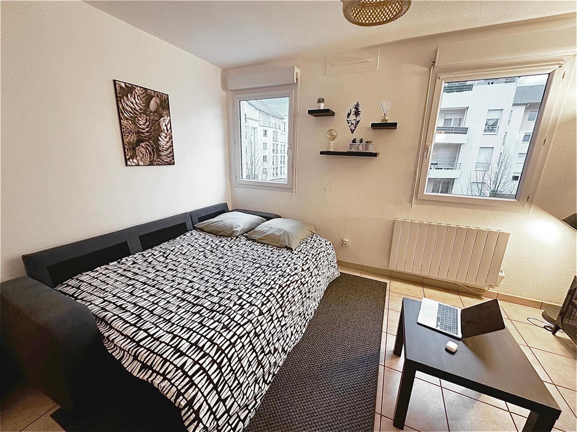Superbe Appartement - Parking Gratuit - 4 Personnes شامبيري المظهر الخارجي الصورة
