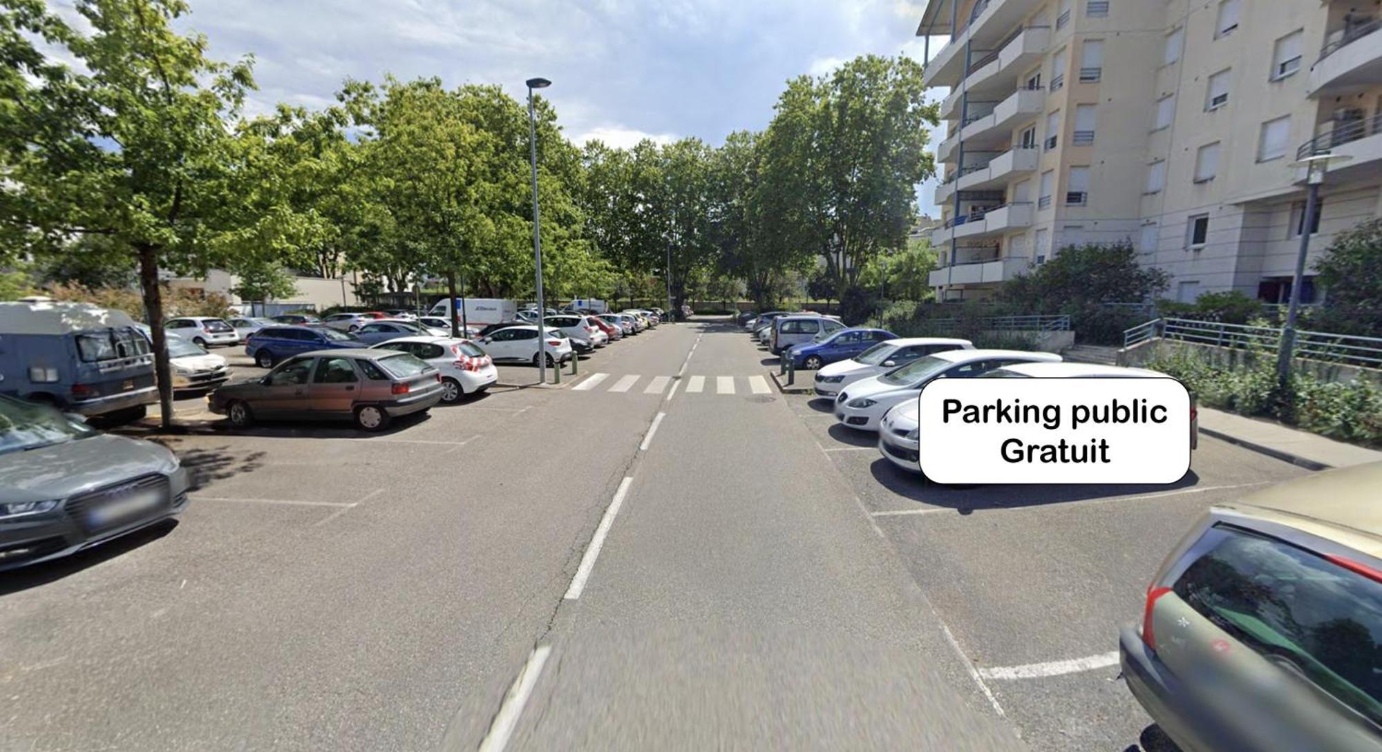 Superbe Appartement - Parking Gratuit - 4 Personnes شامبيري المظهر الخارجي الصورة
